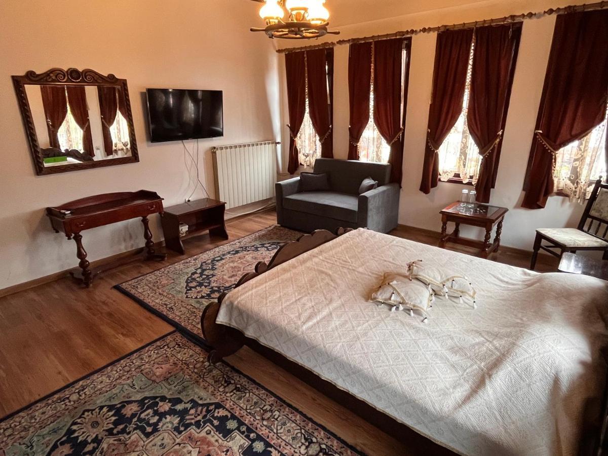 Хотел Тома Sliven Esterno foto